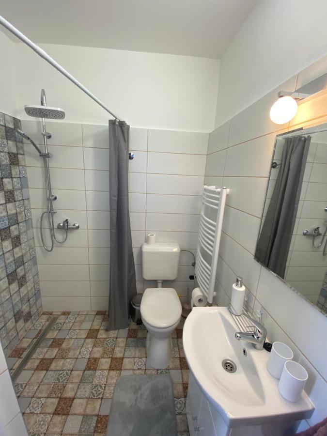 RÁD-VÁR Apartmanház Eger Kültér fotó