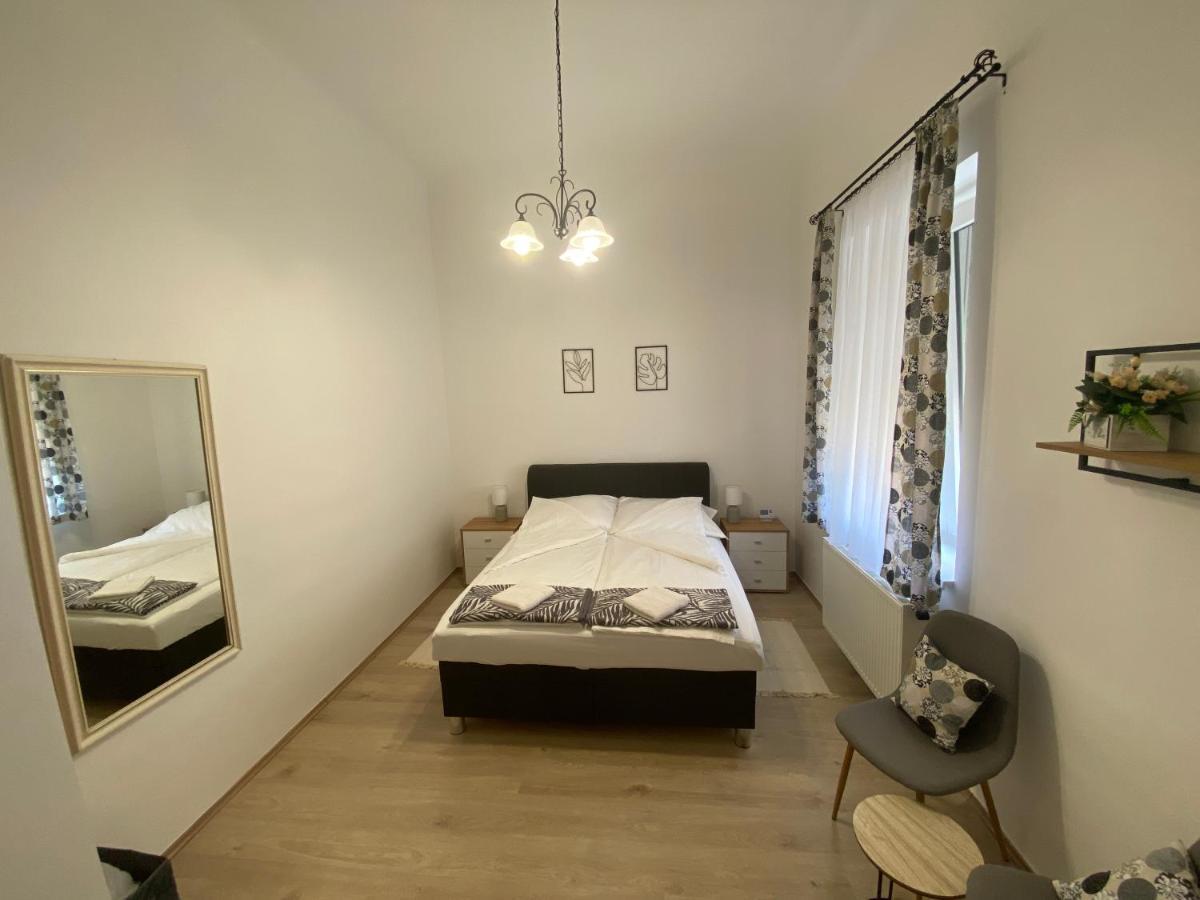 RÁD-VÁR Apartmanház Eger Kültér fotó