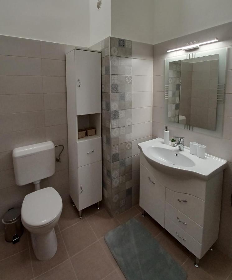 RÁD-VÁR Apartmanház Eger Kültér fotó