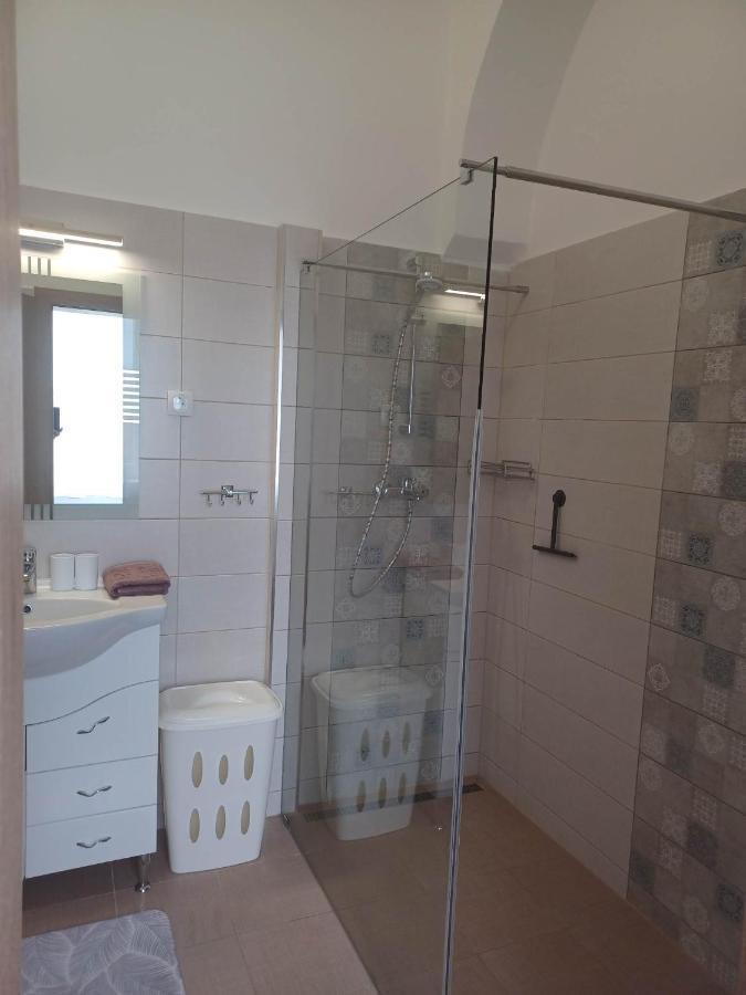 RÁD-VÁR Apartmanház Eger Kültér fotó